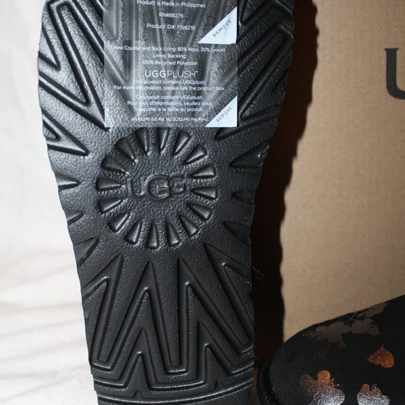NIB UGG WOMEN'S FLORAL METALLIC‎ MINI SUEDE SHEARLING LINED BOOTS BLACK SILVER - Picture 7 of 8